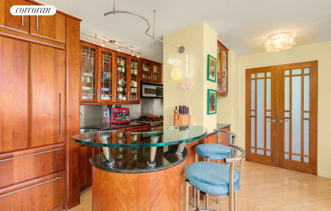 3 SHERIDAN SQ