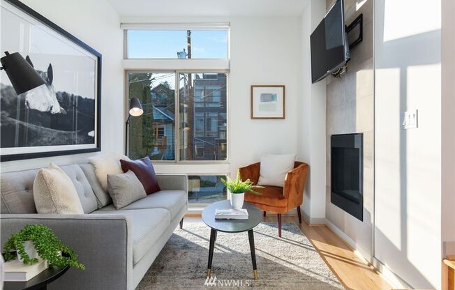 Modern 4-Bedroom Townhome in the Heart of Fremont – 1,523 Sq Ft
