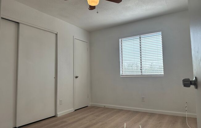 2 beds, 1 bath, $1,300