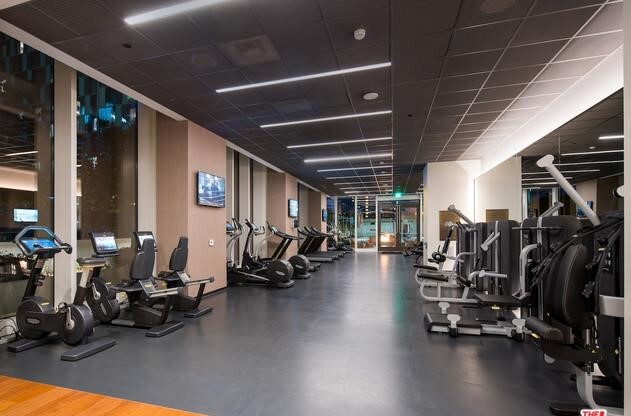 1 bed, 1 bath, 740 sqft, $3,100, Unit 902