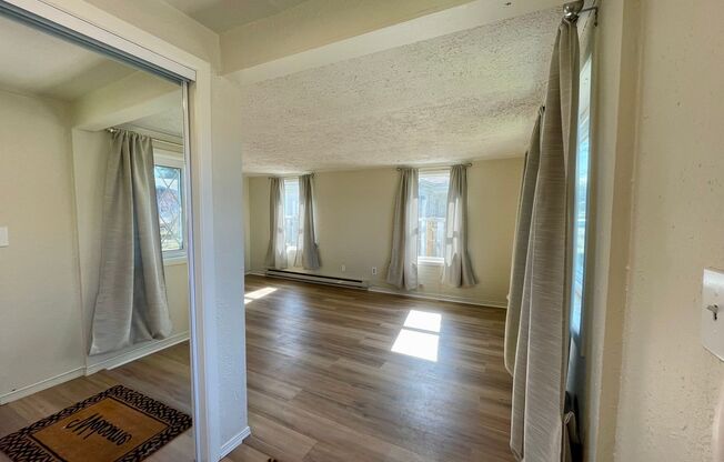 Bright and Beautiful 3 Bed 1 Bath House -Arbor Lodge Neighborhood - Newly Remodeled!