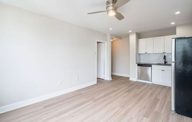 2 beds, 1 bath, $1,350