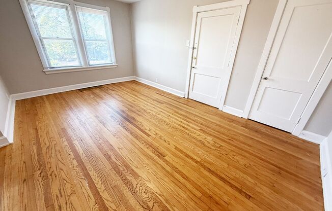 2 beds, 1 bath, 850 sqft, $1,595, Unit 420-19