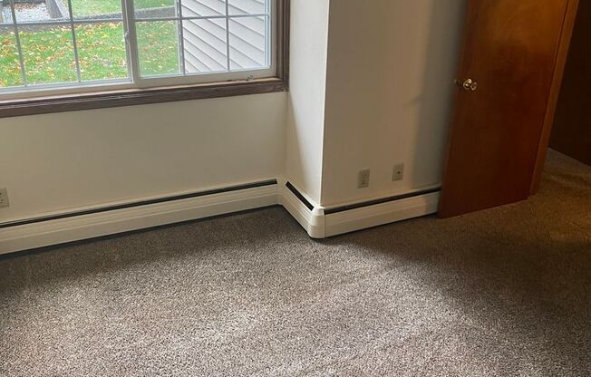 2 beds, 1 bath, 850 sqft, $1,144, Unit 7926 - 5