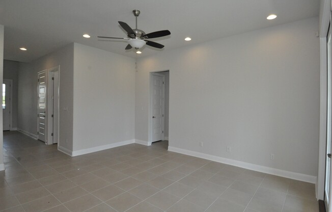 Great Location! New Home For Lease with a Community Pool!