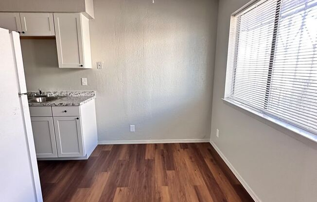 2 beds, 1 bath, 800 sqft, $1,015, Unit Unit C