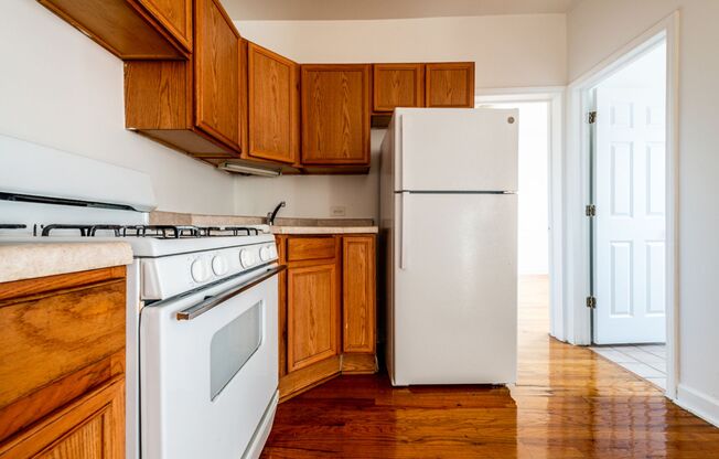 5836 W Madison