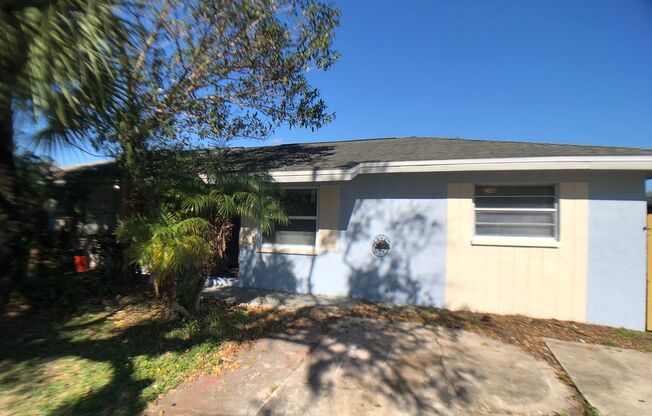 2 bedroom 1.5 bath Waterfront Duplex