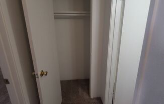 1 bed, 1 bath, 747 sqft, $1,050, Unit 1207