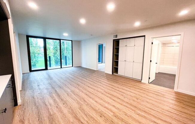 2 beds, 2 baths, 1,100 sqft, $6,495, Unit 401