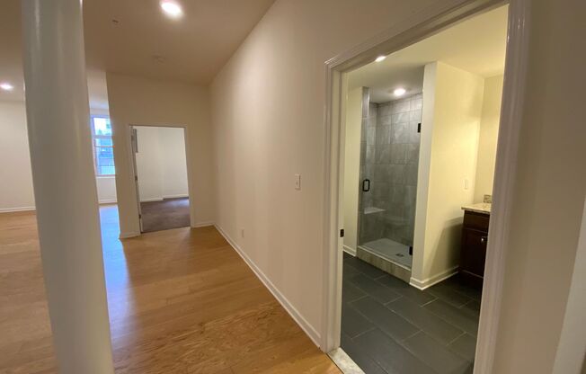 1 bed, 1 bath, 775 sqft, $1,550, Unit Apt 202