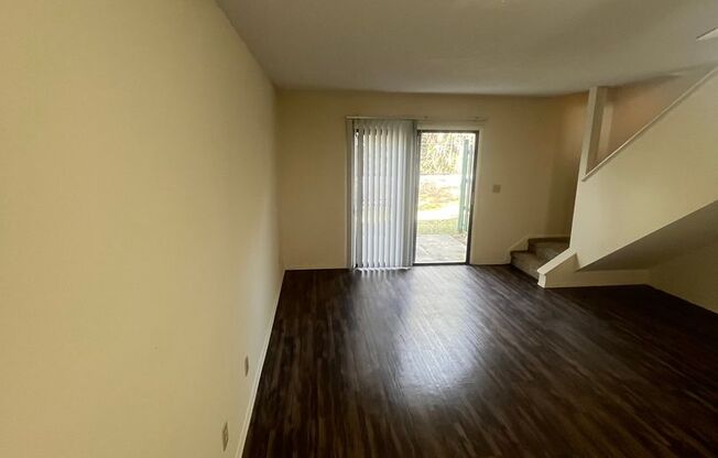2 beds, 1.5 baths, 1,050 sqft, $1,150, Unit #84