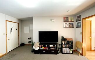 2 beds, 1.5 baths, $1,150, Unit 105