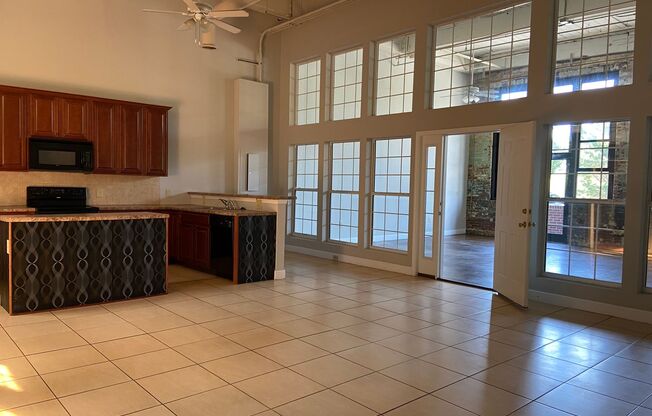 2 beds, 2 baths, 1,500 sqft, $1,800, Unit Unit 265