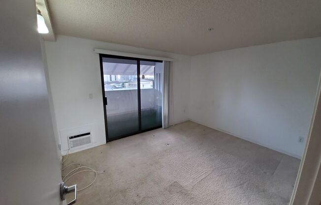 2 beds, 1 bath, $2,800