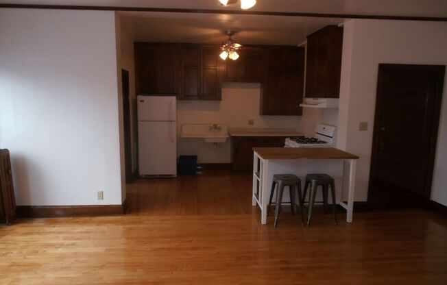 1635 Sherburne Ave