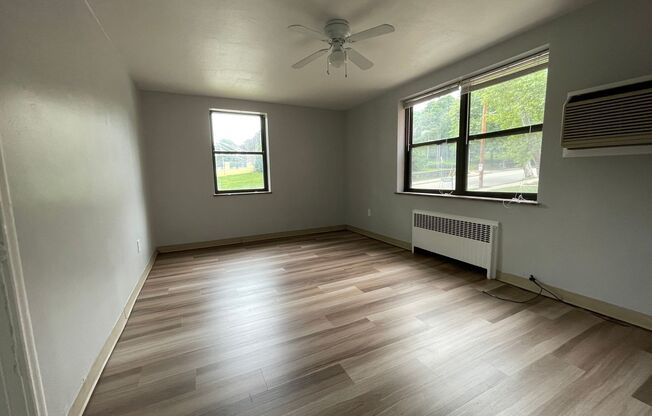 3 beds, 2 baths, 1,300 sqft, $2,599, Unit 6236 Fifth Ave. #103B