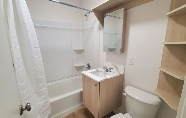 2 beds, 1 bath, 867 sqft, $2,995, Unit 102