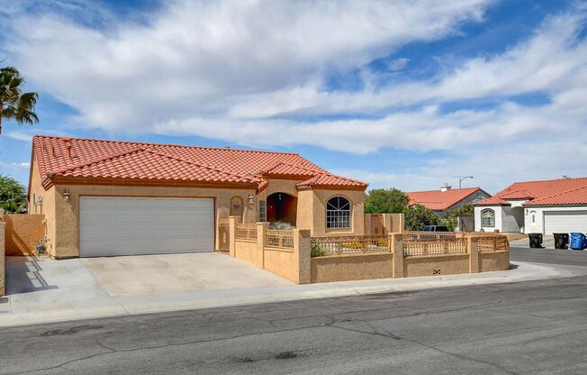 Adorable 3 bedroom single story! Freshly painted and brand new carpet