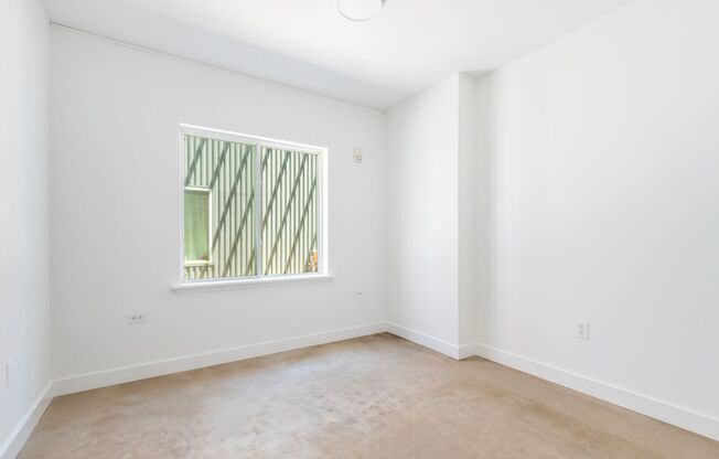 1 bed, 1 bath, 457 sqft, $1,250, Unit 30
