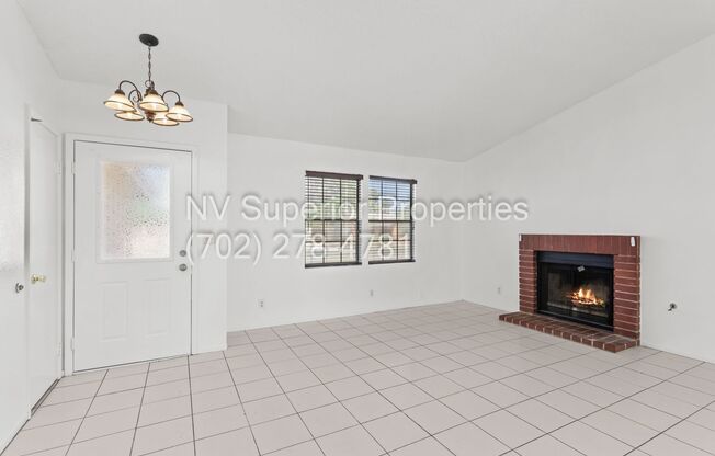 SW!! Spring Valley!! Single Story!!! Covered Patio!!! Fire Place!! Pet Friendly!!! Community Parks Nearby!!!