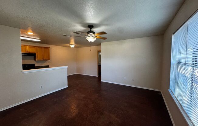 3 beds, 2 baths, $1,350