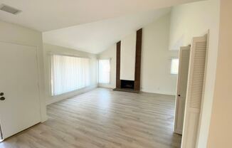 6009 E. La Paz Circle