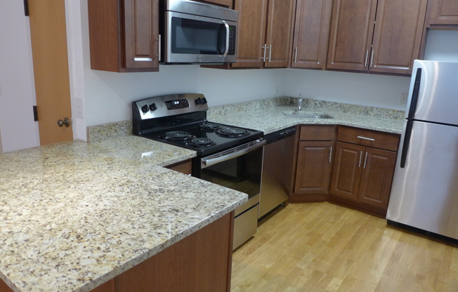 1 bed, 1 bath, 700 sqft, $1,895, Unit 14B