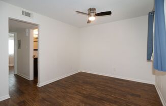 2 beds, 1 bath, $1,195, Unit #114