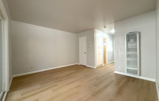 1 bed, 1 bath, $3,000, Unit Unit 103