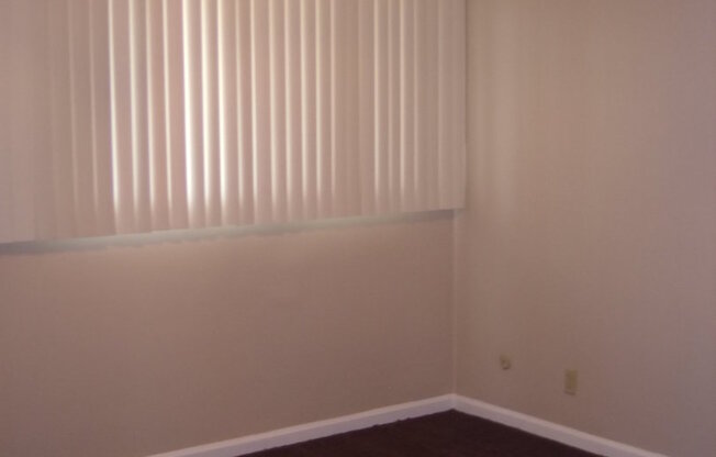 2 beds, 1 bath, 682 sqft, $2,095, Unit 1920-310