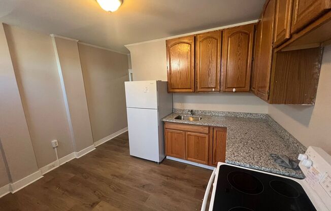 3 Bed 1 Bath Renovated Townhouse