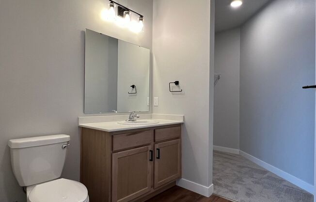 2 beds, 2 baths, 1,279 sqft, $2,850, Unit WR 305-310