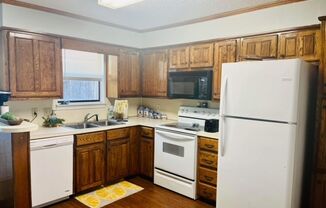 2 beds, 2 baths, $1,350