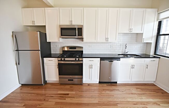 732 W. Grace / 3803-3809 N. Broadway