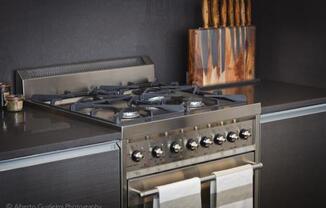 Studio, 1 bath, $3,250, Unit 10Y