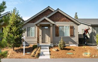 51950 Lumberman Lane La Pine - Crescent Creek - HOLIDAY SPECIAL - MOVE-IN ON OR BEFORE DECEMBER 15TH AND RENT FREE FOR JANUARY WITH A SIGNED 12 MONTH LEASE.