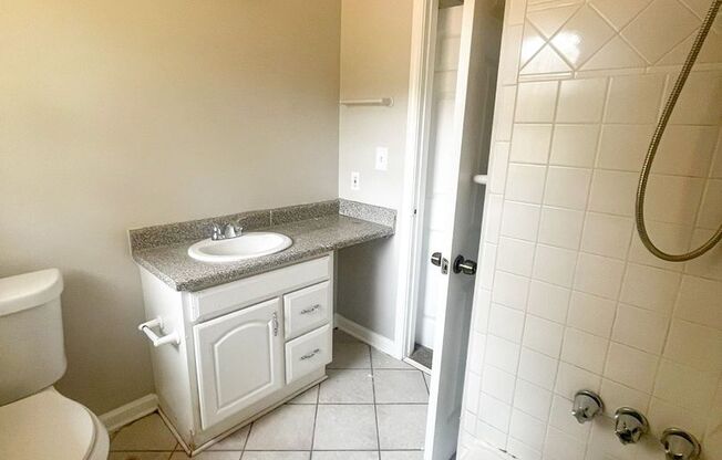 3 beds, 1 bath, $1,500