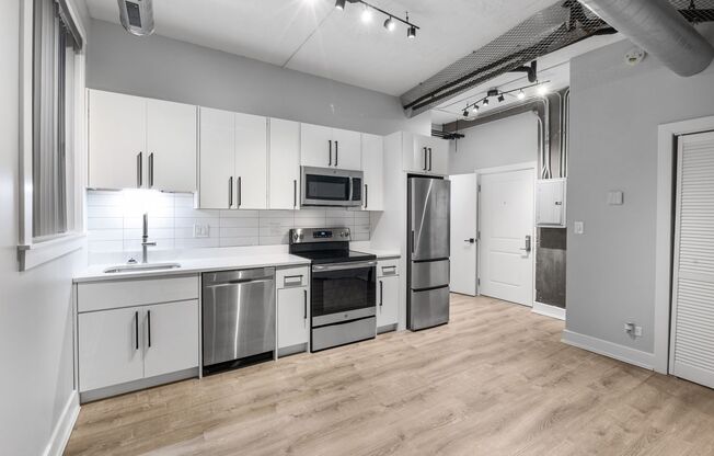 Studio, 1 bath, 280 sqft, $1,450, Unit 103