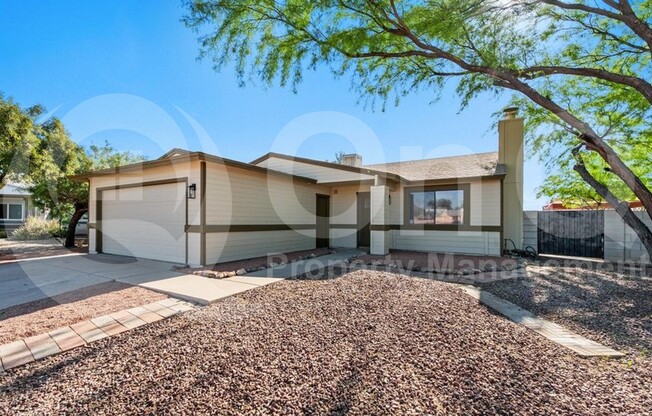 1826 W HOLLAND DR