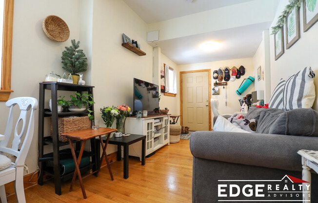 46 Gardner St # 3