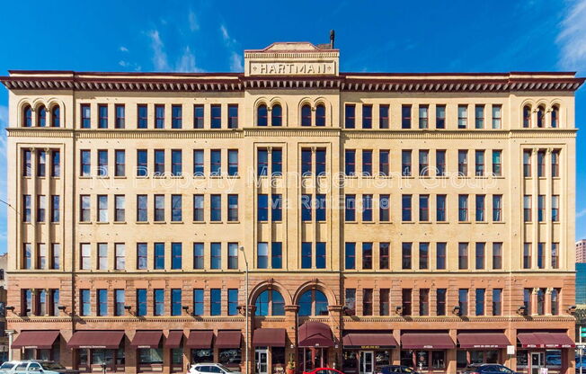 150 E MAIN ST