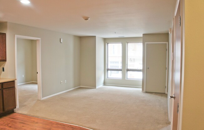 2 beds, 2 baths, 958 sqft, $1,275, Unit 203