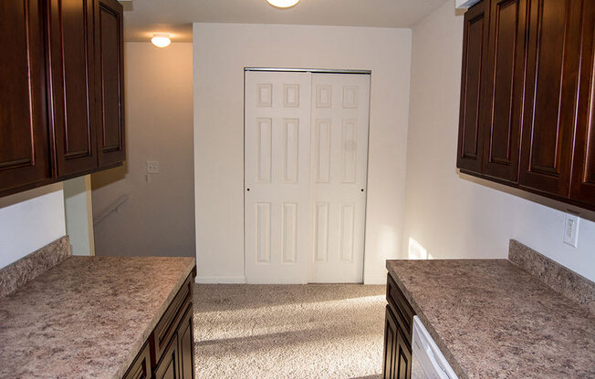 Granite Counter Tops In Kitchen at Brookwood at Ridge, Ridge
