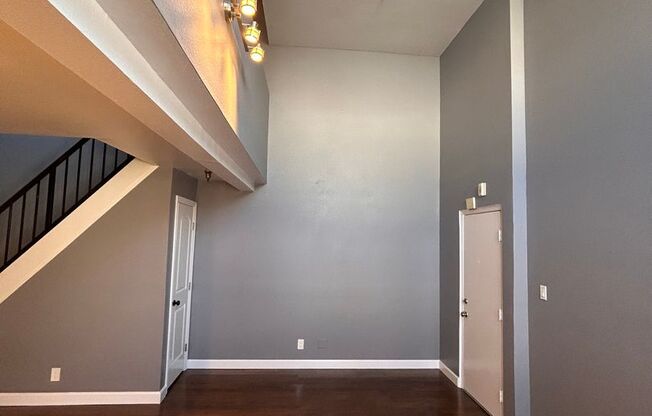 2 beds, 1 bath, $2,595