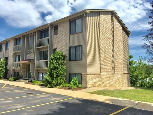 2 beds, 1 bath, 1,000 sqft, $1,295, Unit 609 Flint Rd. #5