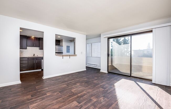 1 bed, 1 bath, 570 sqft, $1,675, Unit 1-201
