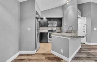 3300 Pinewalk Dr