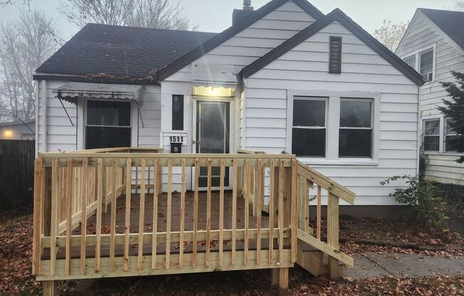 3 beds, 1 bath, $1,295