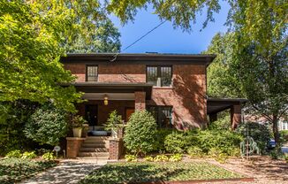 Spacious 2/1 Unit w/ Porch & Deck in the Heart of Midtown| Min. from Piedmont Park & ATL BeltLine!